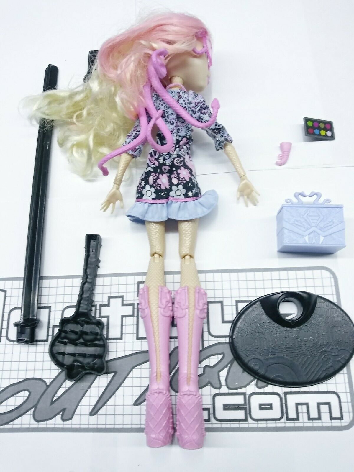 Viperine Gorgon Pretty Pink Ghoul At Monster High