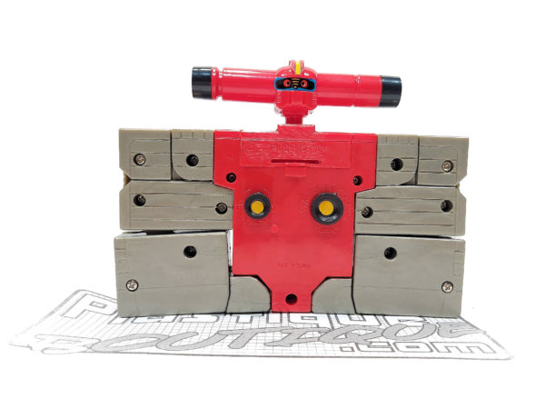 Veriform Transisrobot: Robot-Knight (Transformers G1 Blaster Knock Off)