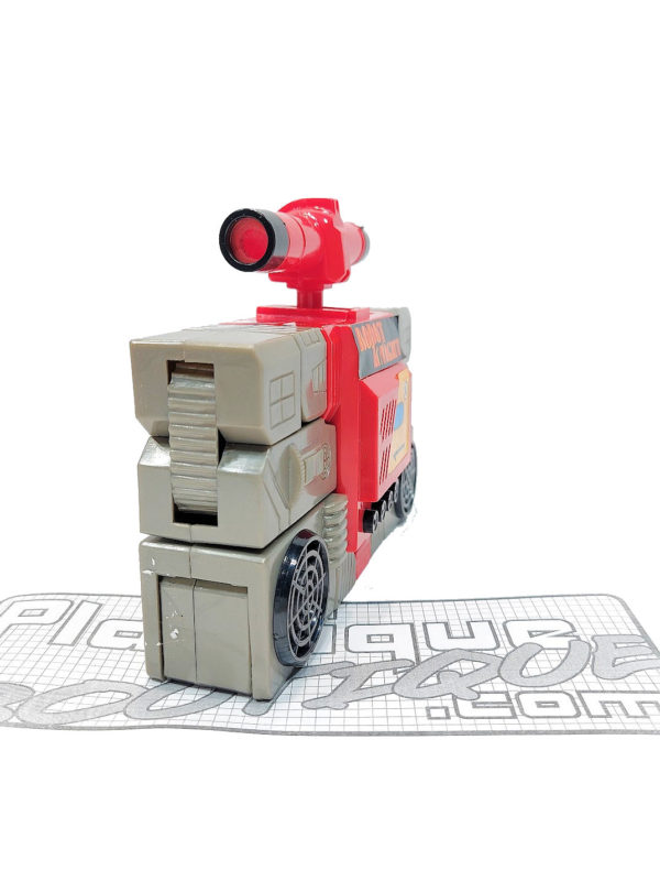 Veriform Transisrobot: Robot-Knight (Transformers G1 Blaster Knock Off)
