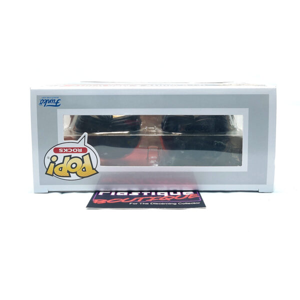 Funko Pop Rocks: The White Stripes Jack & Meg White 2 Pack. Figures come complete in an unopened box. The boxes may show some signs of wear due to age/storage, however will still display fine if you choose to keep them sealed.