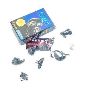Hot Toys Alien vs Predator: Series 1 Snap Kit Battle Alien