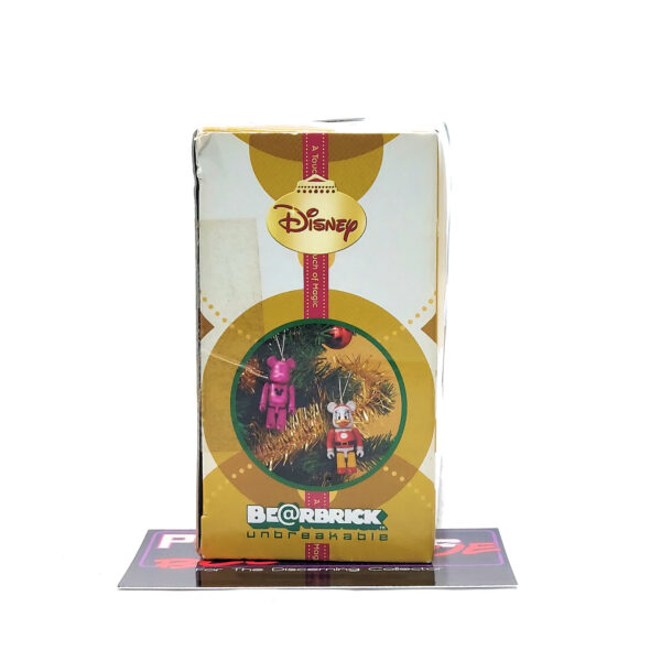 Be@rbrick Happy Kuji Disney Christmas Party: Daisy Duck & Disney Logo 2-Pack (Prize D)