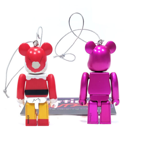 Be@rbrick Happy Kuji Disney Christmas Party: Daisy Duck & Disney Logo 2-Pack (Prize D)