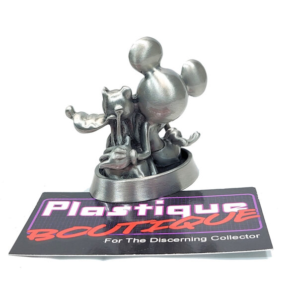 Disney JCB 2020 Card Club Exclusive: Mickey Mouse & Pluto Statue (Japanese Import)