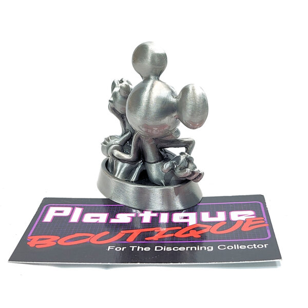 Disney JCB 2020 Card Club Exclusive: Mickey Mouse & Pluto Statue (Japanese Import)