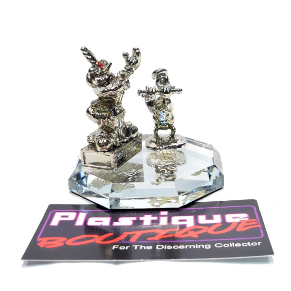 Disney JCB 2010 Card Club Exclusive: Mickey Mouse & Donald Duck "The Band Concert 19345" Statue (Japanese Import)