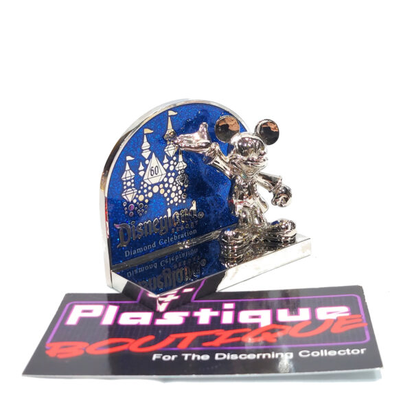 Disney JCB 2015 Card Club Exclusive: Mickey Mouse Statue (Japanese Import)