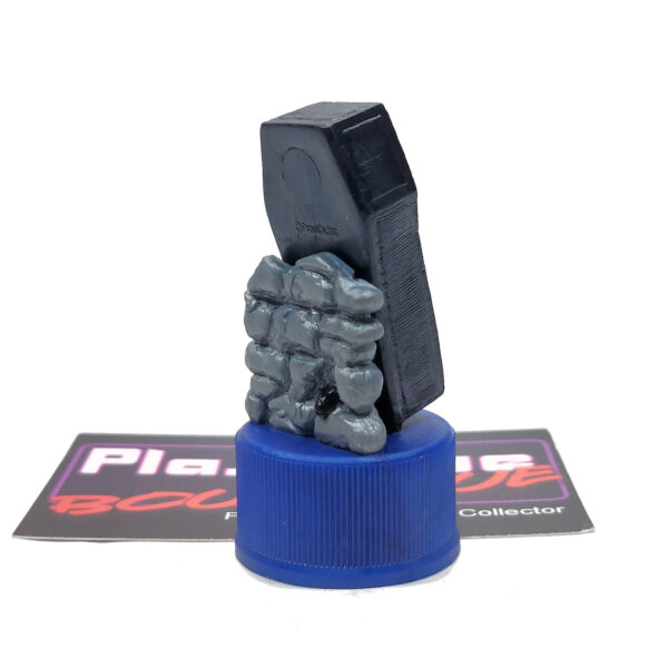 Pepsi Bottle Cap Figure: Pepsi-Man & Coffin (Japanese Import)