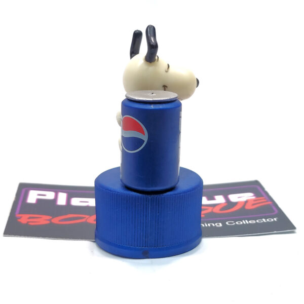 Peanuts Pepsi Bottle Cap Collection: Snoopy W/ Pepsi Can (Japanese Import)