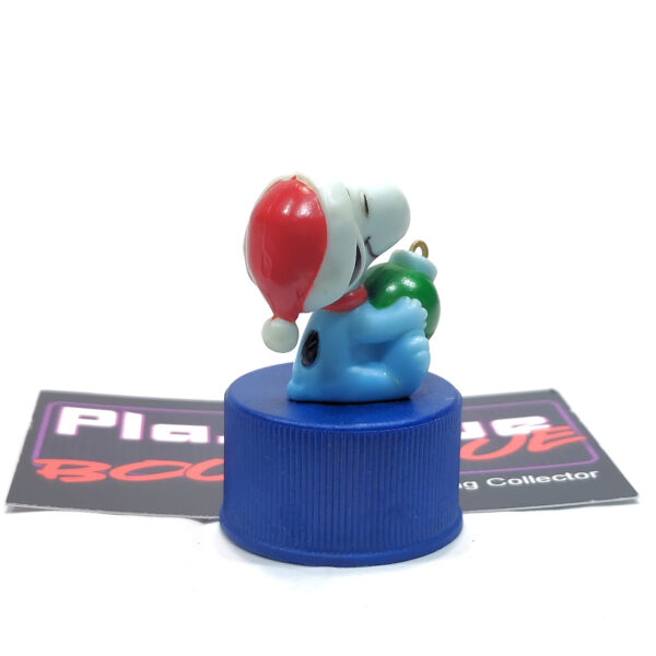 Peanuts Pepsi Bottle Cap Collection: Snoopy W/ Christmas Bulb (Japanese Import)