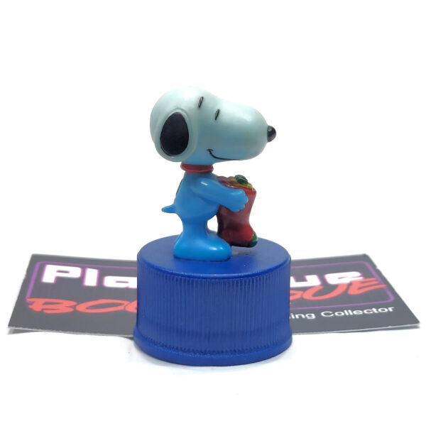 Peanuts Pepsi Bottle Cap Collection: Snoopy W/ Stocking (Japanese Import)
