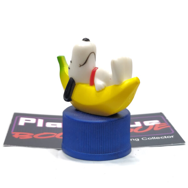 Peanuts Pepsi Bottle Cap Collection: Snoopy W/ Banana (Japanese Import)