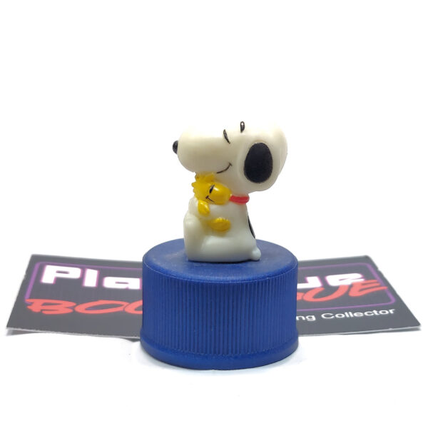 Peanuts Pepsi Bottle Cap Collection: Snoopy & Woodstock Hug (Japanese Import)