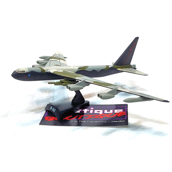 Del Prado World Fighter Jets: #31 B-52 Stratofortress 1:300