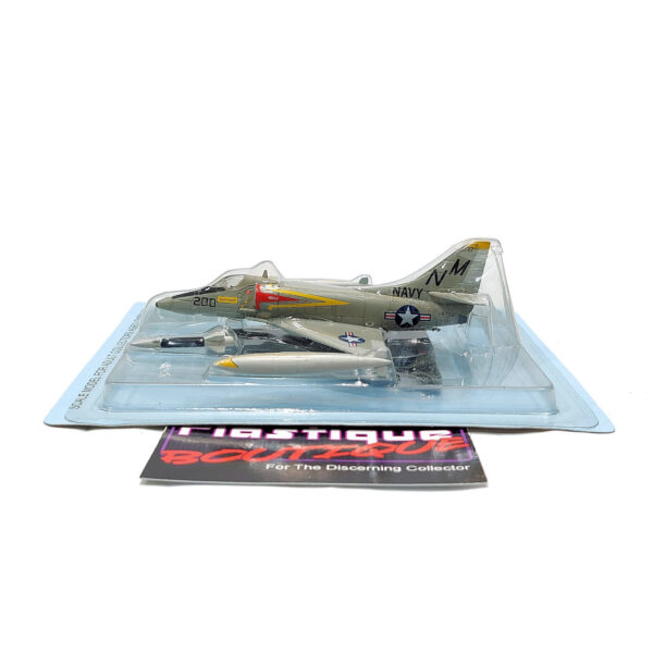 DeAgostini Air Combat Collection: #27 Douglas A-4 Skyhawk 1:100