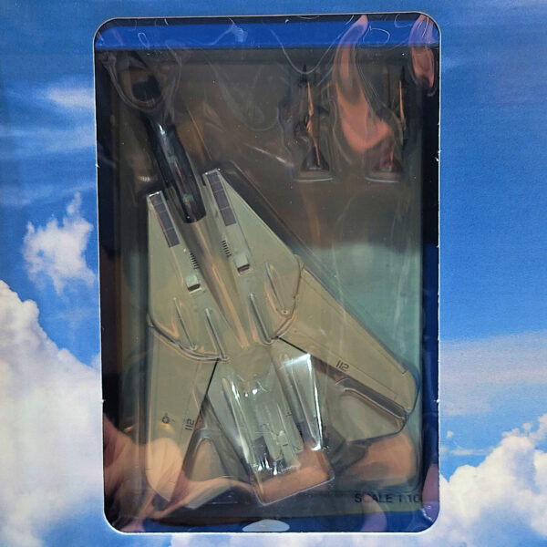 DeAgostini Air Combat Collection: #1 Grumman F-14 Tomcat 1:100