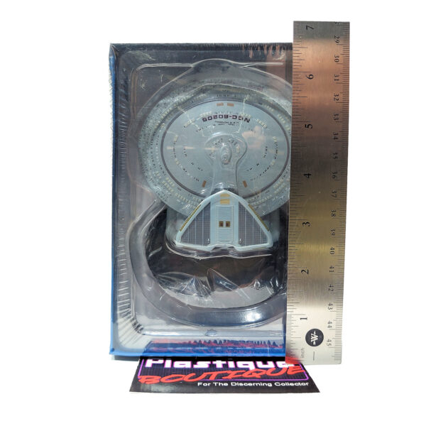 Star Trek The Official Starships Collection: #23 USS Honshu NCC-60205 (Nebula Class)