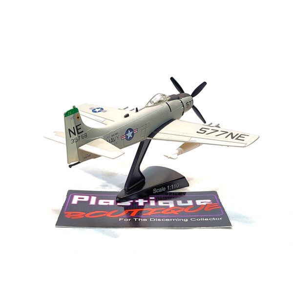 Del Prado Aircraft Of The Aces: #29 Douglas A-1H Skyraider 1:110