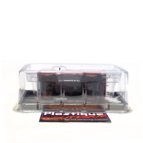 Del Prado Fire Engines of the World: #28 1975 Land Rover Series III 109 Soft Top Command Vehicle 1:43