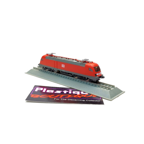 Del Prado Locomotives of the World: #24 DR Class DB Class 182 1:160 (N Gage)