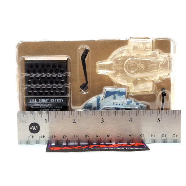F-Toys Star Trek Fleet Collection: USS Defiant NX-74205 1:2500