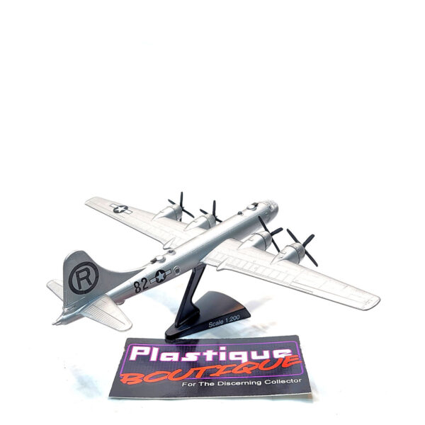 Del Prado Aircraft Of Aces: #41 Boeing B-29 Superfortress "Enola Gay" 1:200
