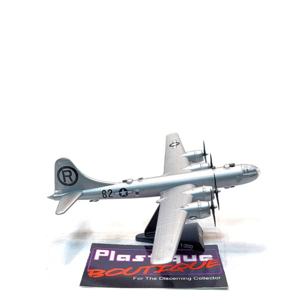 Del Prado Aircraft Of Aces: #41 Boeing B-29 Superfortress "Enola Gay" 1:200